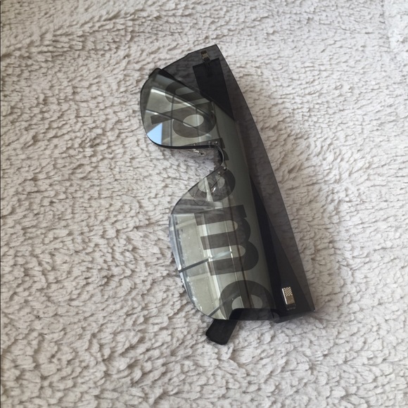 Louis Vuitton Other - Louis Vuitton City Face Mask Black